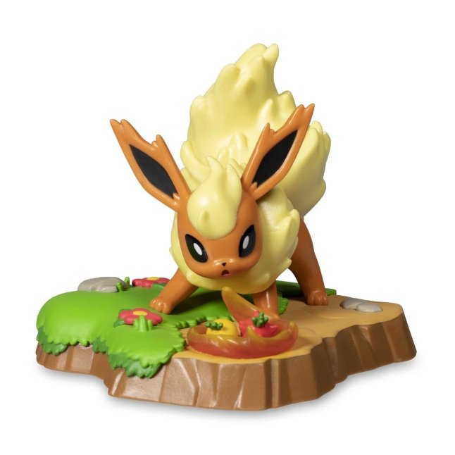 An Afternoon with Eevee & Friends: Flareon Figure by Funko