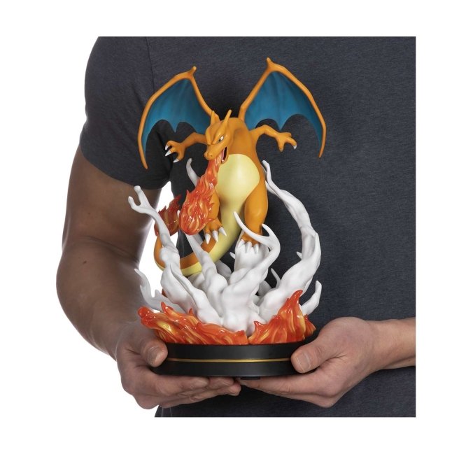 Pokemon Charizard Statue