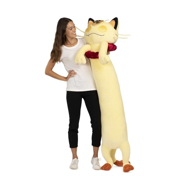 Gigantamax Pikachu Poké Plush - 31 ½ In.