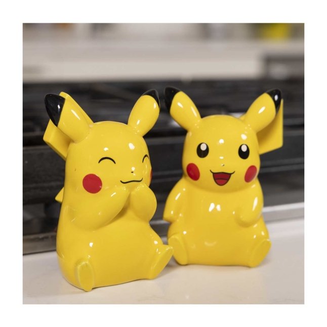 Pikachu Everyday Fun Kitchen Ceramic Salt & Pepper Shaker Set Pokémon
