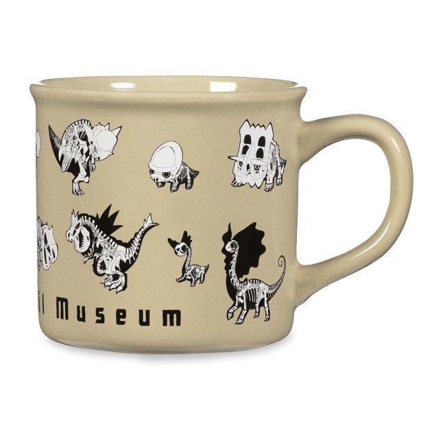 Pokémon Fossil Museum: Skeletons Mug (12 oz) | Pokémon Center