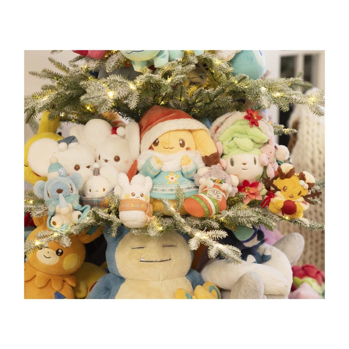 Pikachu Pokémon Holiday Plush - 10 ½ In. | Pokémon Center Pikachu Pokémon Holiday Plush - 10 ½ In. | Pokémon Center