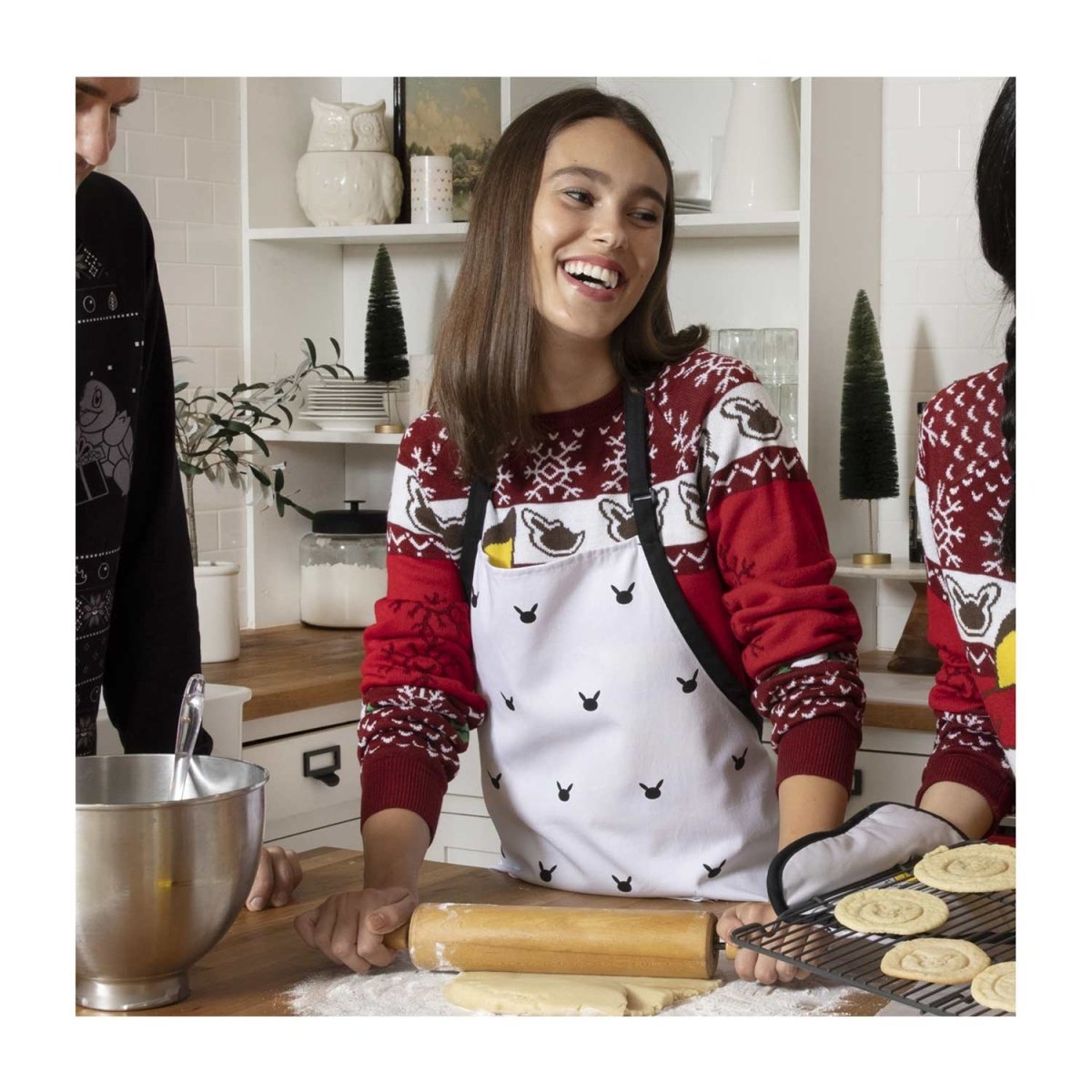 Pikachu Kitchen Apron (One Size-Adult) | Pokémon Center