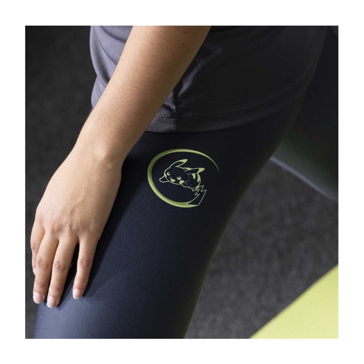 Pokémon Active Pikachu Black Leggings - Women | Pokémon Center Official ...