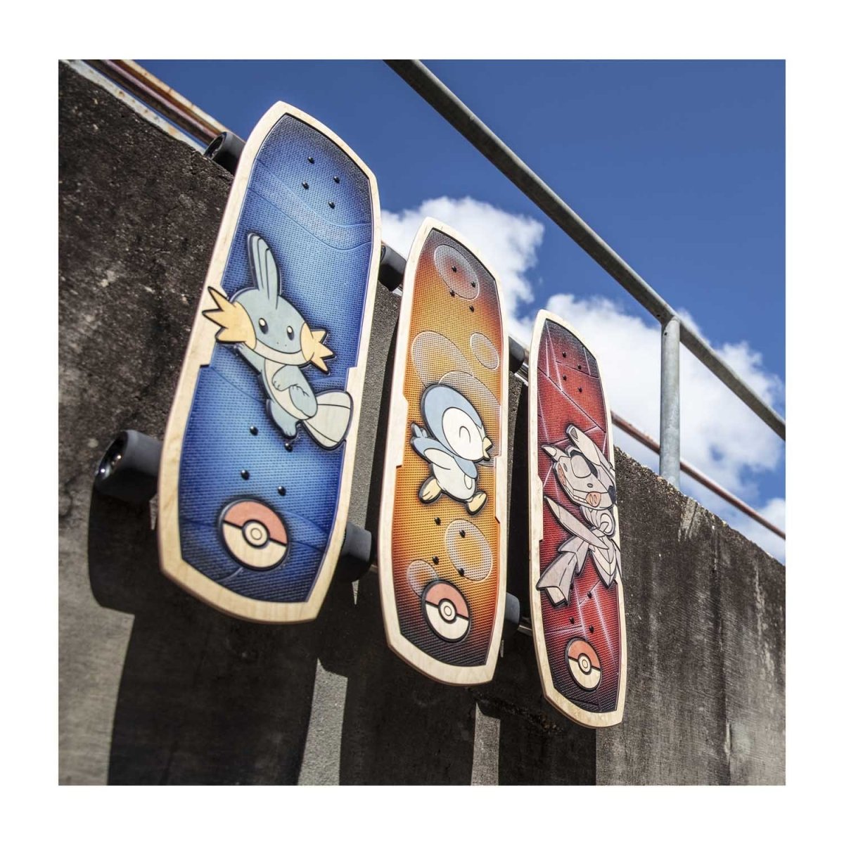 Pokémon Center × Bear Walker: Mudkip Skateboard | Pokémon Center
