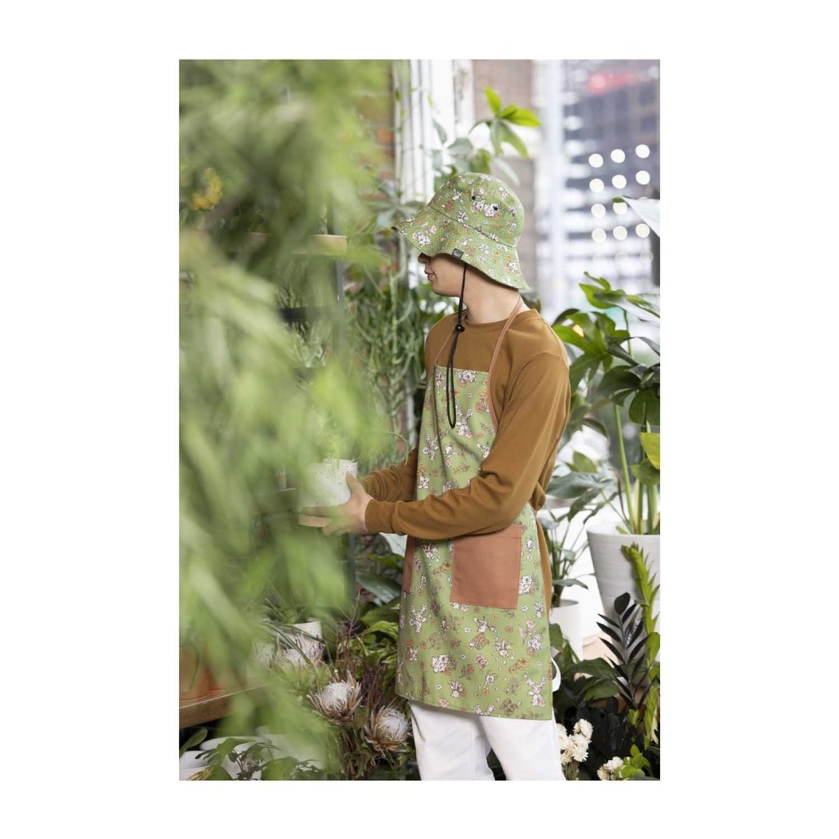 Pokémon Gardening Apron (One Size-Adult) | Pokémon Center