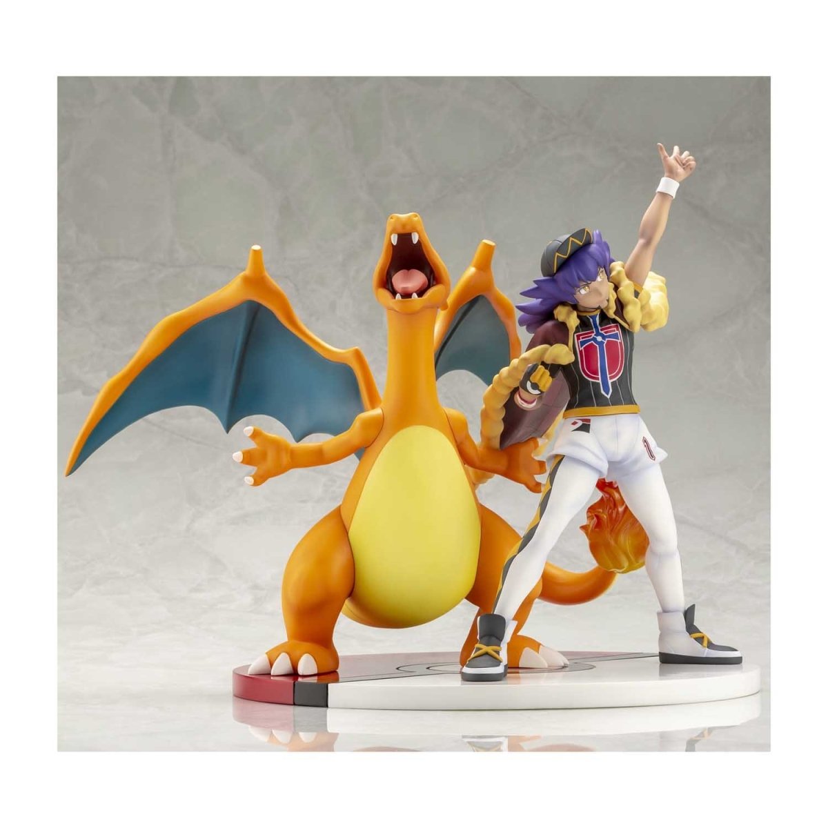 Kotobukiya Leon Charizard Figures