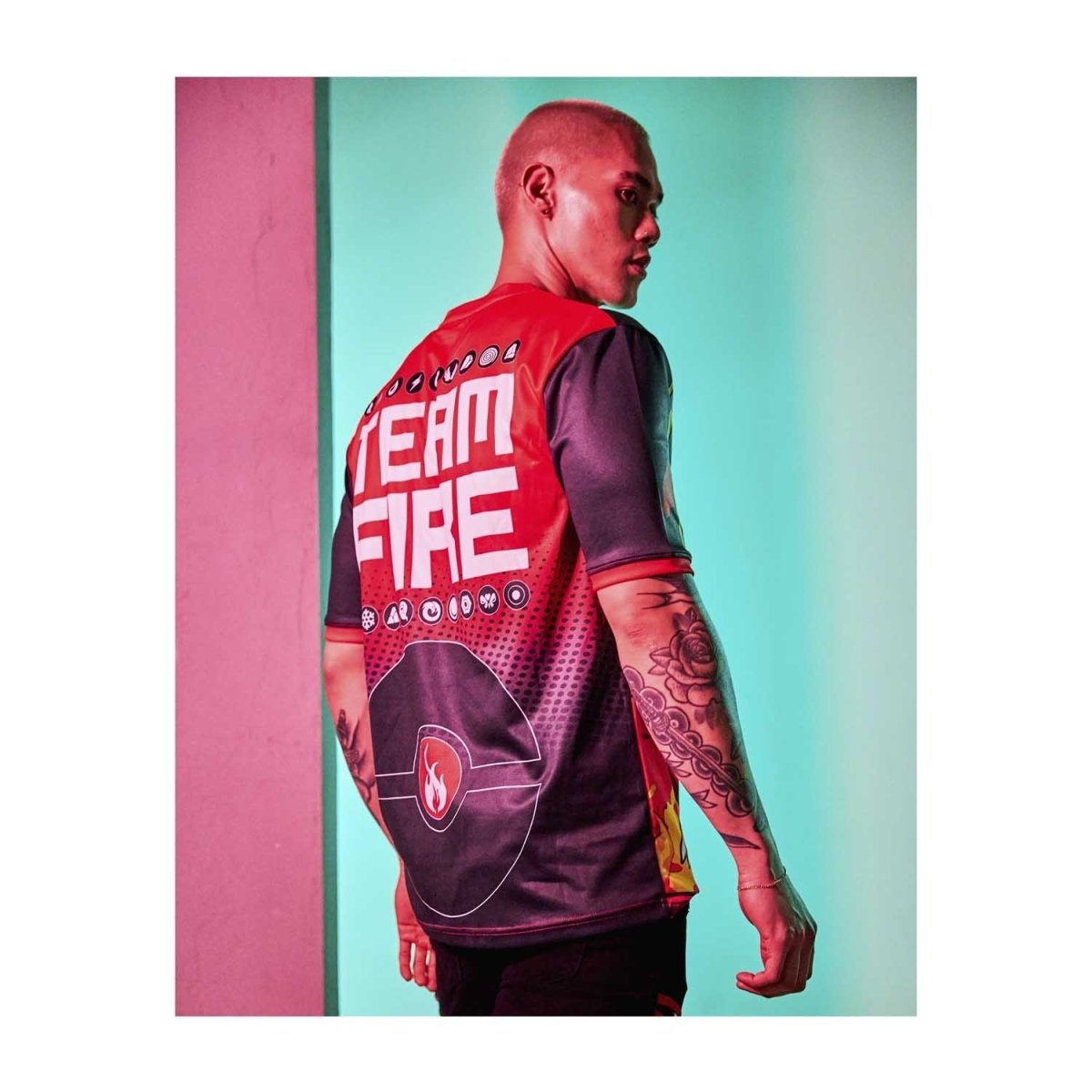 Pokémon Center × OMOCAT: Team Fire Jersey - Adult | Pokémon Center