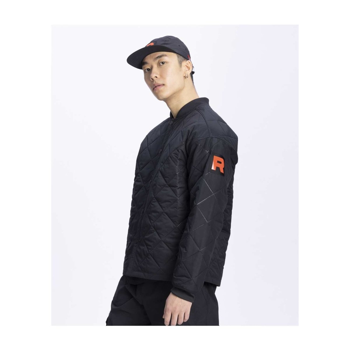 Team Rocket HQ Collection ジャケット L Team Rocket HQ Collection Black Quilted Jacket - Adult