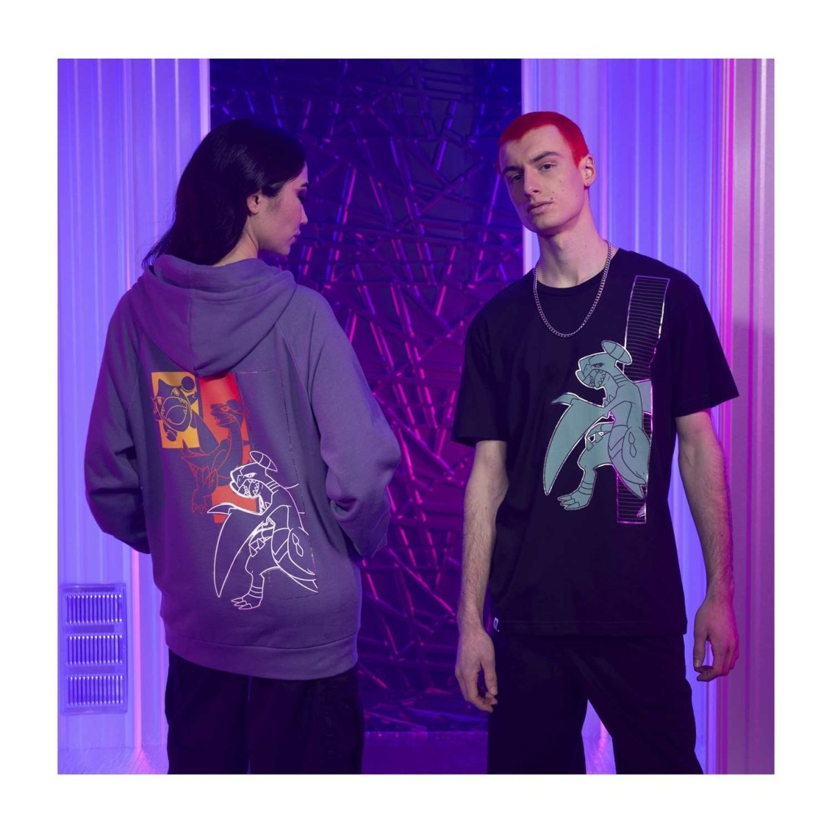 Garchomp Powerhouse Pokémon Sleek Black T-Shirt - Adult | Pokémon