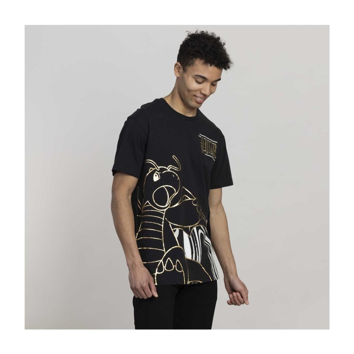 Dragonite Powerhouse Pokémon Sleek Black T-Shirt - Adult