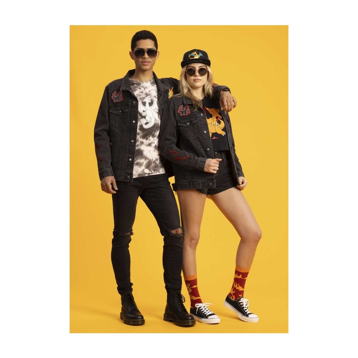 Charizard Orange Crew Socks (One Size-Adult) | Pokémon Center