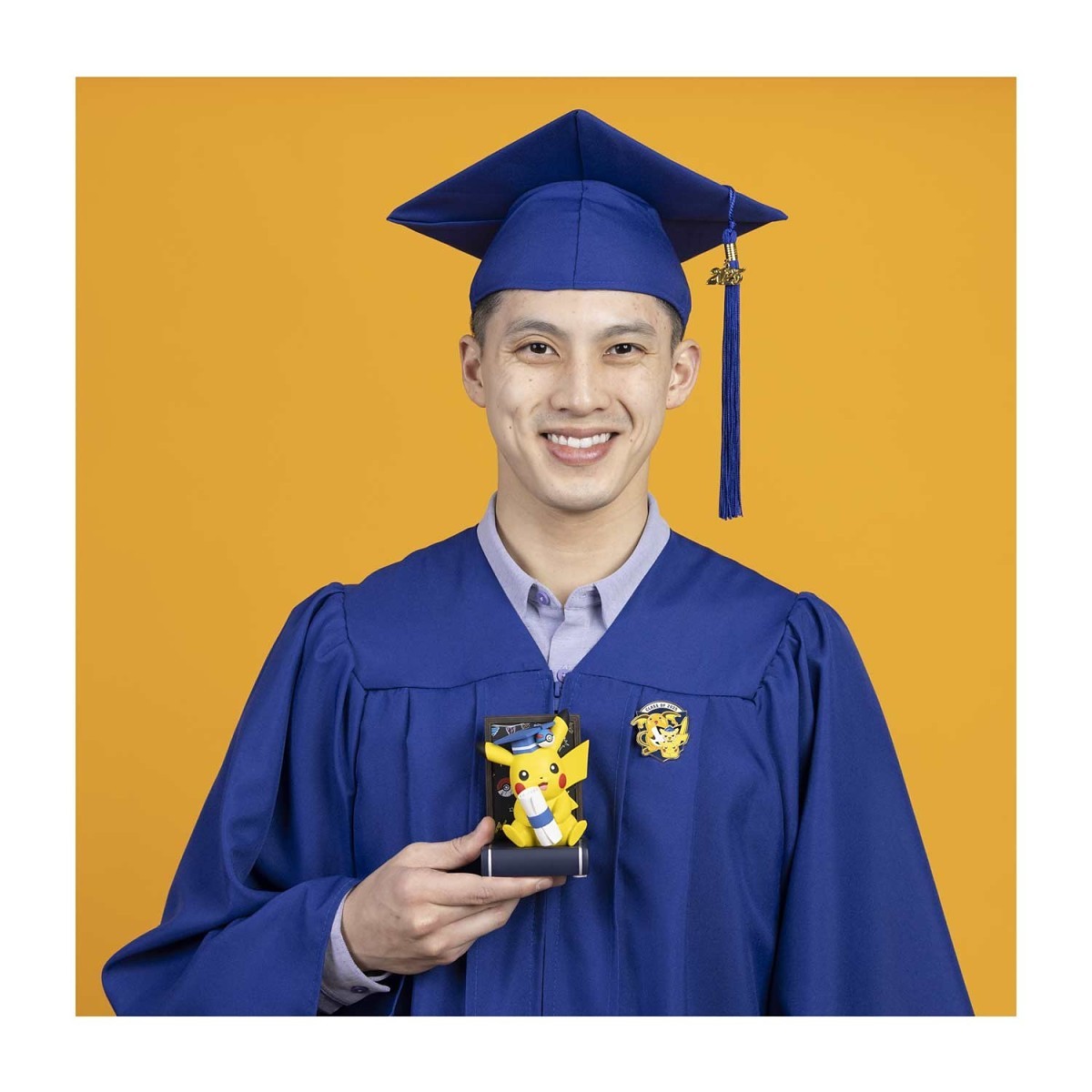 Pokémon Graduation: Pikachu Figure | Pokémon Center Official Site