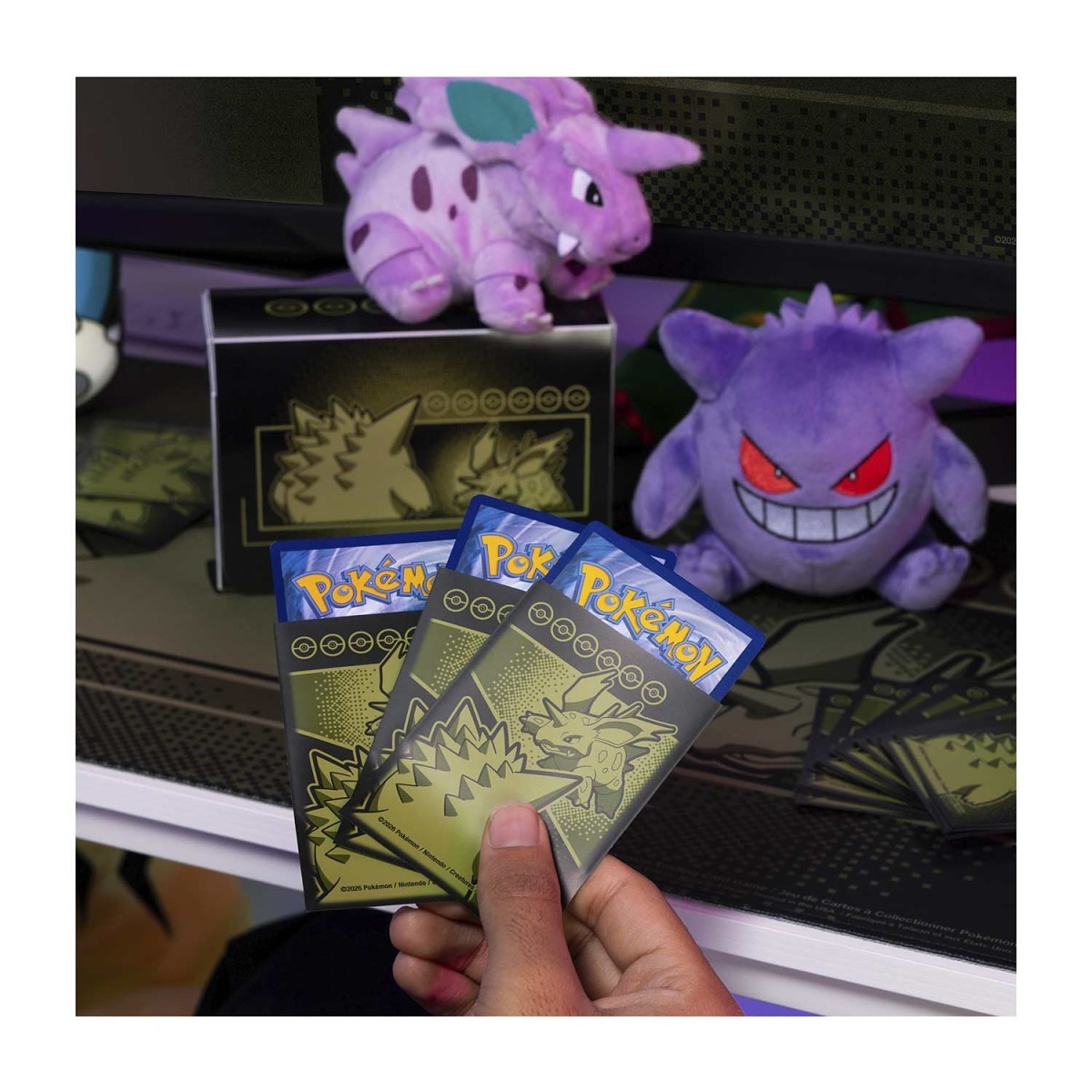 デッキケース　スリーブ　海外限定　ゲンガー　ニドラン　Opening Scene Pokémon TCG: Opening Scene Card Sleeves (65 Sleeves) | Pokémon