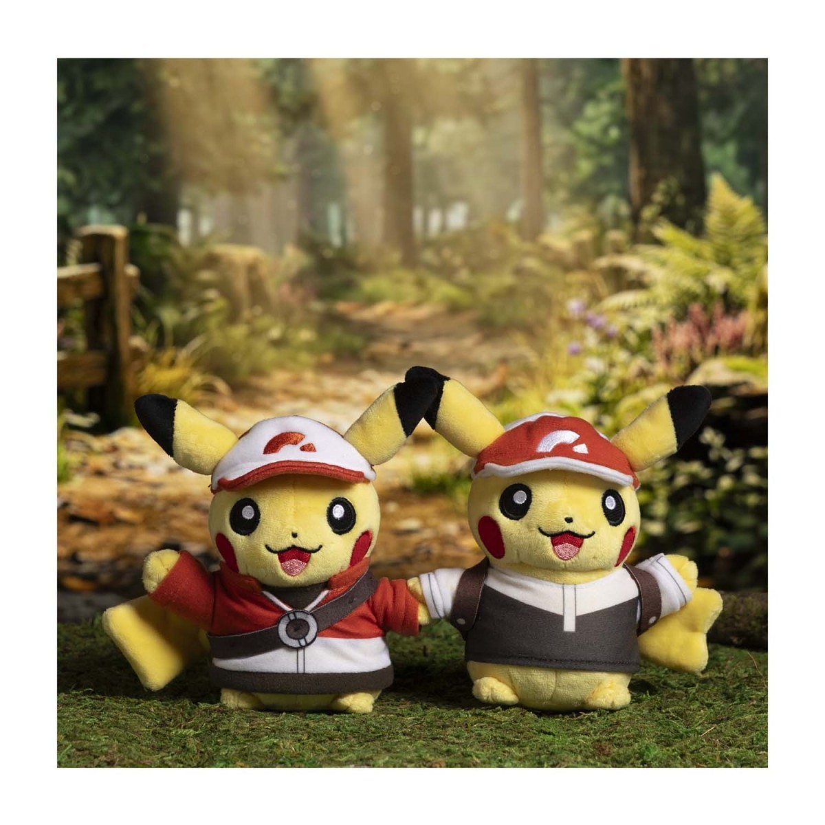 Pikachu ユニフォーム 2点セット Kanto Region Paired Pikachu Poké Plush - 10 ½ In. | Pokémon Center