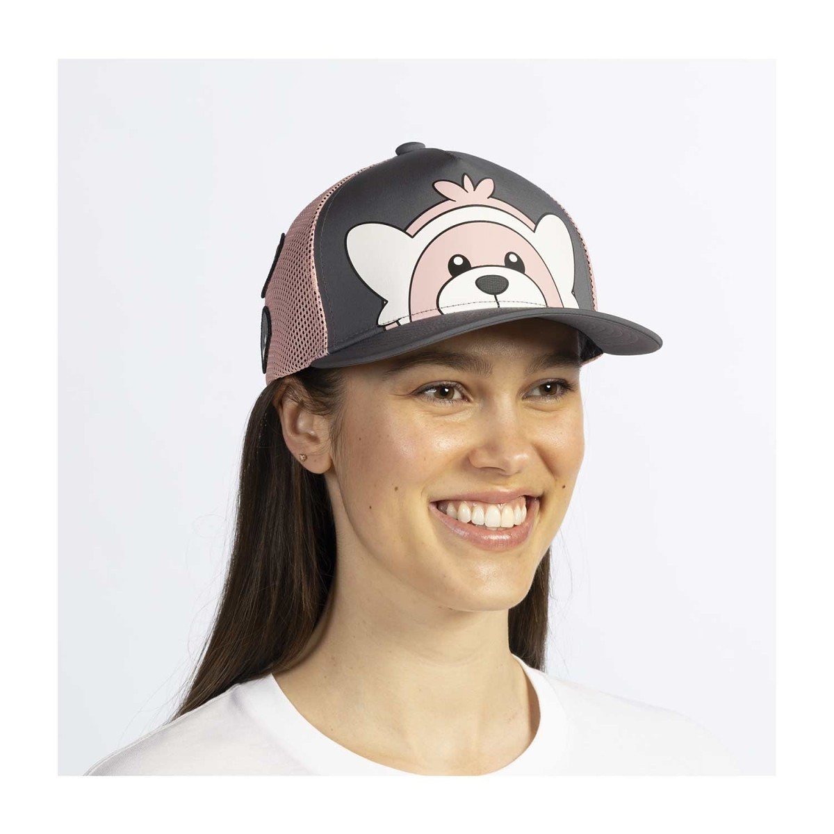 ポカポカベアー Bewear Gray Trucker Hat (One Size-Adult) | Pokémon Center Official