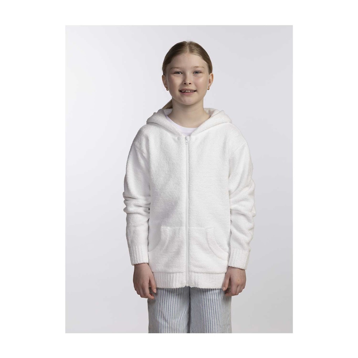 Maushold Household White Zip-Up Hoodie - Youth | Pokémon Center Maushold Household White Zip-Up Hoodie - Youth | Pokémon Center
