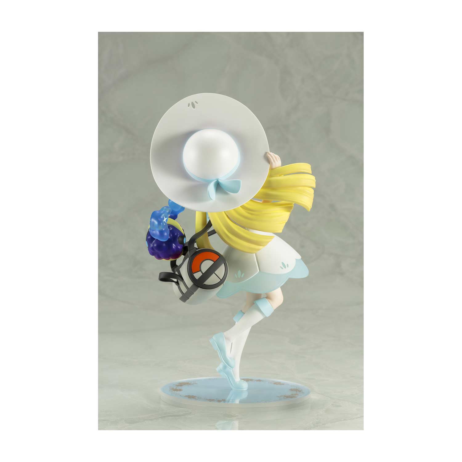 Pokemon Center Original Figure Lilly & Cosmog 1/8 Scale PVC & ABS Painted Comple 